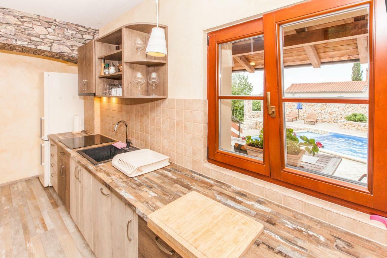 Villa Nabucco Kras المظهر الخارجي الصورة